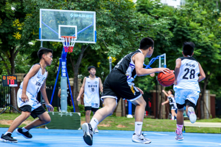 202509281035521990158951