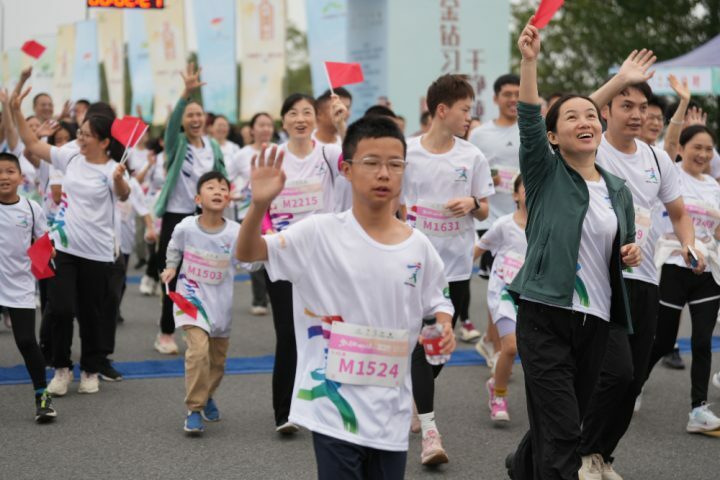 7b25360d6dbb4a599a957c6be1ca2de4