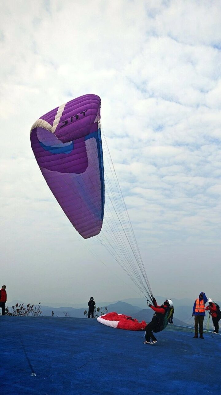 202512081106212015871245